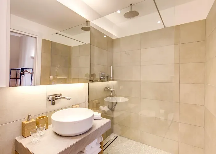 The Spanish Campo De' Fiori 3*