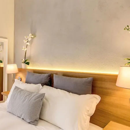 The Spanish Campo De' Fiori Couette-café 3*